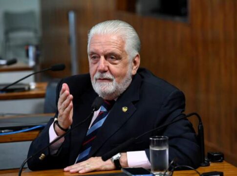 “nao-ha-afronta”-em-governo-judicializar-iof,-defende-lider-no-senado