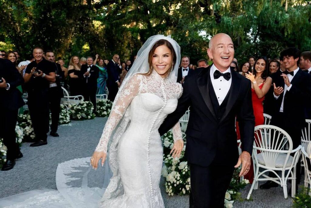 capa-com-lauren-sanchez-bezos-gera-criticas-a-vogue