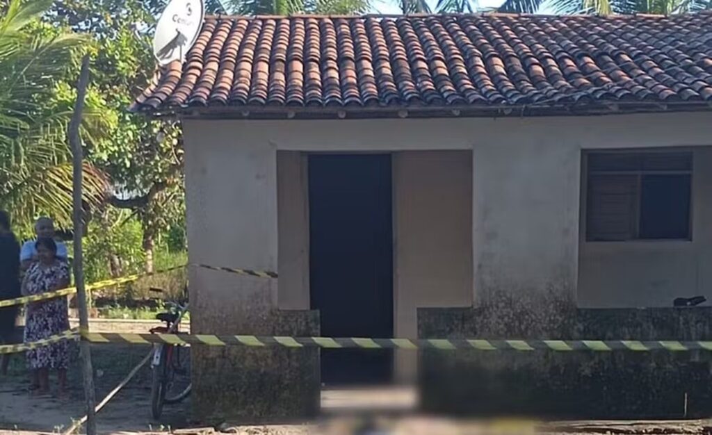 filho-espanca-pai-ate-a-morte-usando-tijolo-e-depois-vai-tirar-soneca