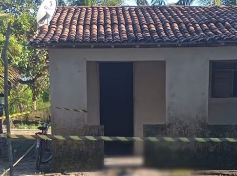 filho-espanca-pai-ate-a-morte-usando-tijolo-e-depois-vai-tirar-soneca
