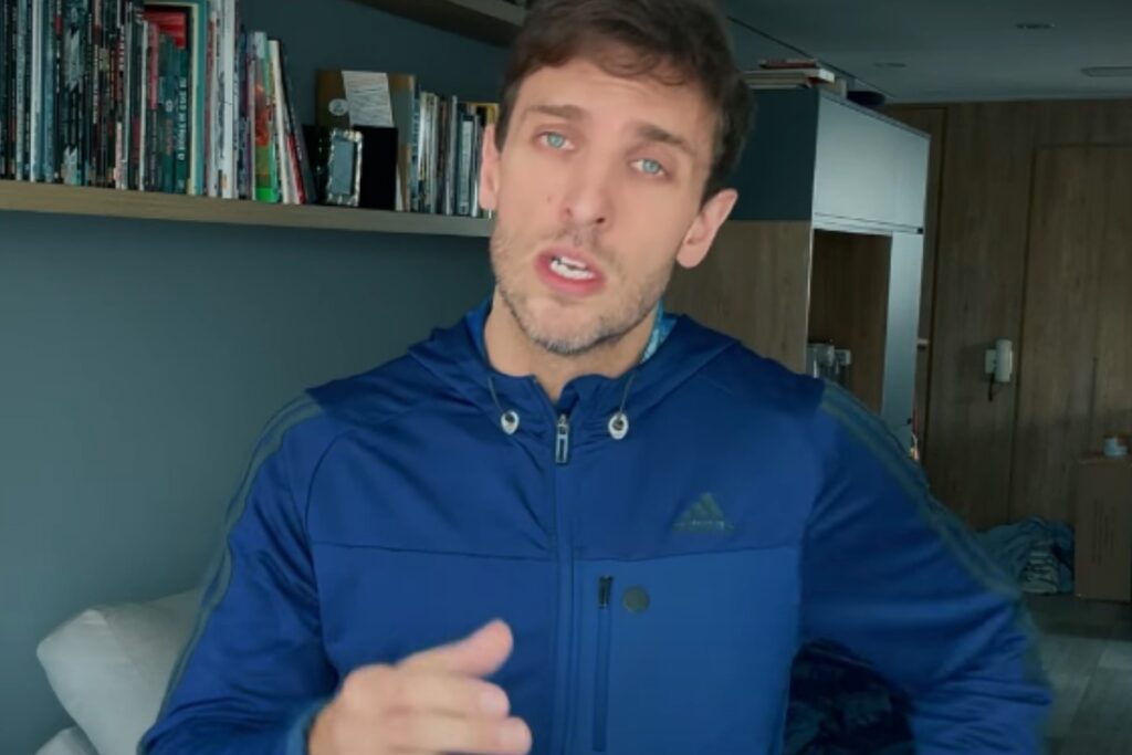 video:-leo-lins-quebra-silencio-sobre-piadas-polemicas-em-audiencia