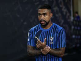 web-reage-apos-malcom-ser-substituido-em-jogo-contra-o-manchester-city