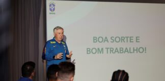 ancelotti-se-apresenta-aos-jogadores-e-conversa-sobre-ideias-de-jogo