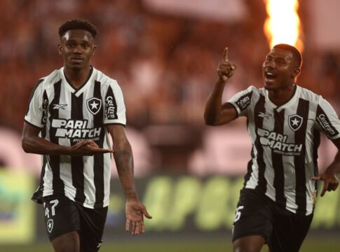 atacante-do-botafogo-passa-por-cirurgia-e-esta-fora-do-mundial.-veja