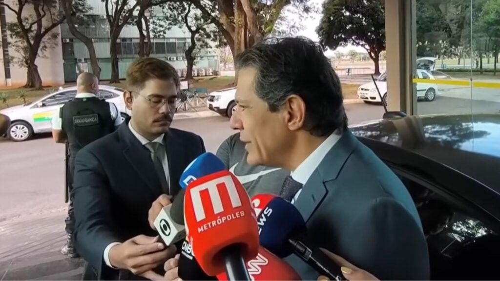 crise-do-imposto-levanta-questionamentos-sobre-governo-lula-e-2026