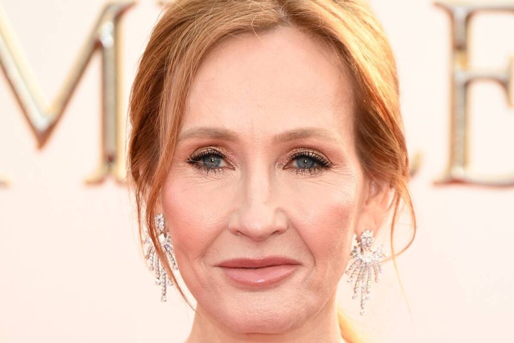 mais-que-livros:-o-que-fez-j-k.-rowling-voltar-a-ser-bilionaria