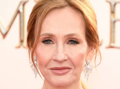 mais-que-livros:-o-que-fez-j-k.-rowling-voltar-a-ser-bilionaria