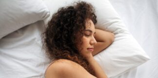 como-preparar-um-cha-caseiro-para-dormir-profundamente-de-noite