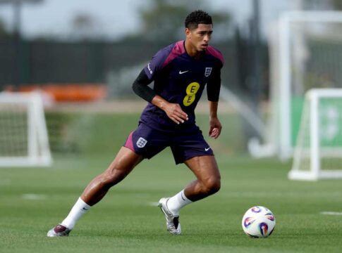 video:-inglaterra-treina-em-tenda-de-calor-na-preparacao-para-a-copa