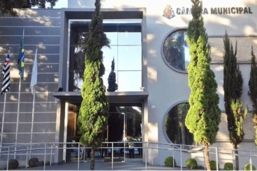 camara-de-vereadores-tem-concurso-aberto-com-salarios-de-r$-11-mil