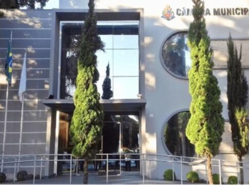 camara-de-vereadores-tem-concurso-aberto-com-salarios-de-r$-11-mil