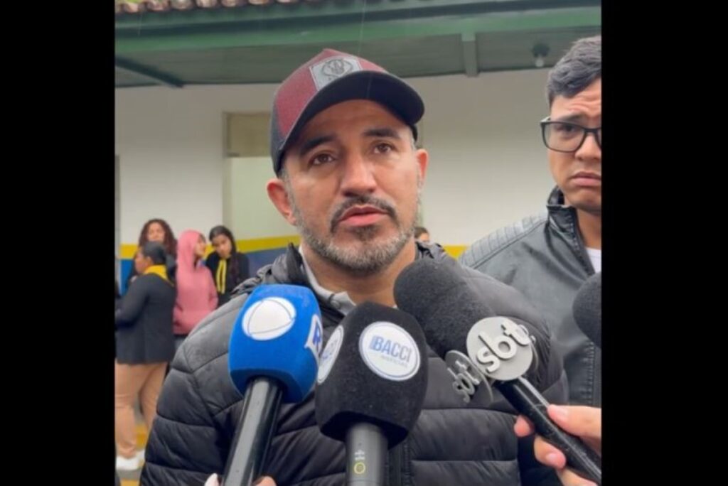 “era-o-amor-da-minha-vida”,-diz-pai-de-jovem-que-comeu-bolo-envenenado