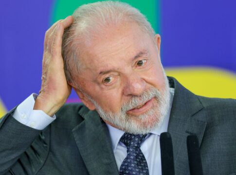 lula-diz-que-atritos-internos-sao-naturais-na-economia-e-meio-ambiente