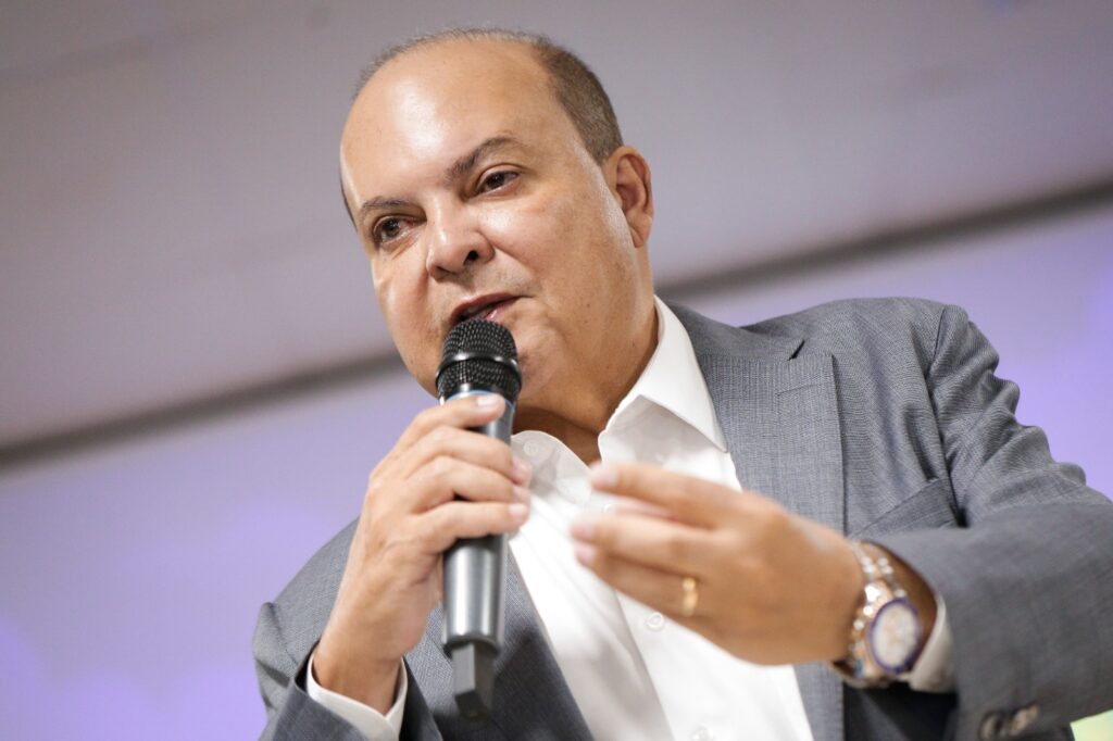 doacao-ao-pi:-relator-vota-para-absolver-ibaneis;-ministra-pede-vista