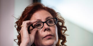 carla-zambelli-reage-a-pedido-de-prisao-da-pgr:-“inconstitucional”