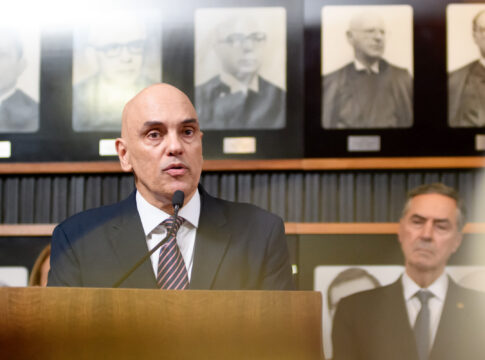 em-meio-a-polemica,-moraes-manda-recado-para-“inimigos-internacionais”