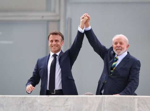 lula-desembarca-em-paris-nesta-quarta-para-viagem-oficial;-veja-agenda