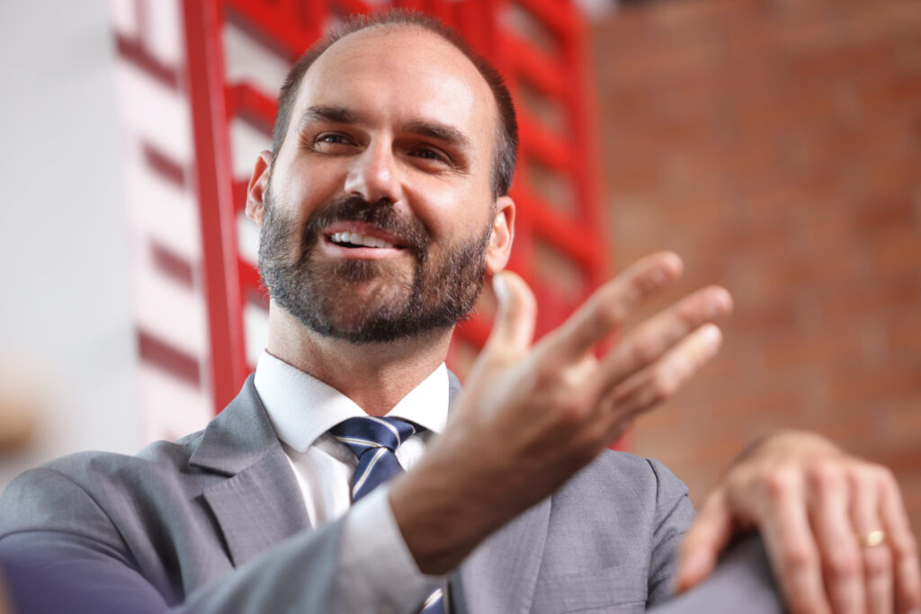eduardo-bolsonaro-comemora-ataque-de-lula-e-mira-polarizacao-em-2026