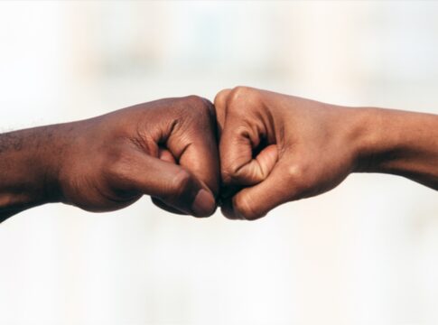 homem-pega-mais-de-3-anos-de-prisao-por-injuria-racial-contra-porteiro