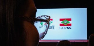 alunos-com-carro-de-luxo-e-servidores-se-beneficiam-de-programa-em-sc