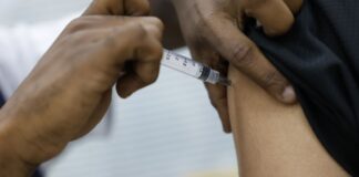 rio-alerta-para-vacinacao-contra-sindrome-respiratoria-aguda-grave