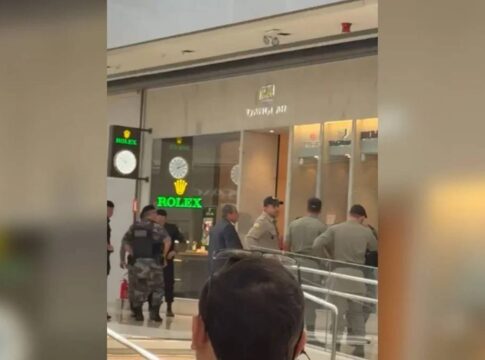 go:-loja-de-relogios-de-luxo-e-alvo-de-“golpe-do-assalto”-em-shopping