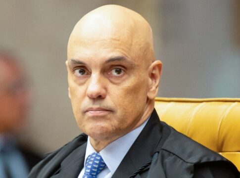 moraes-da-2h-para-redes-bloquearem-perfis-de-zambelli-e-ameaca-multar