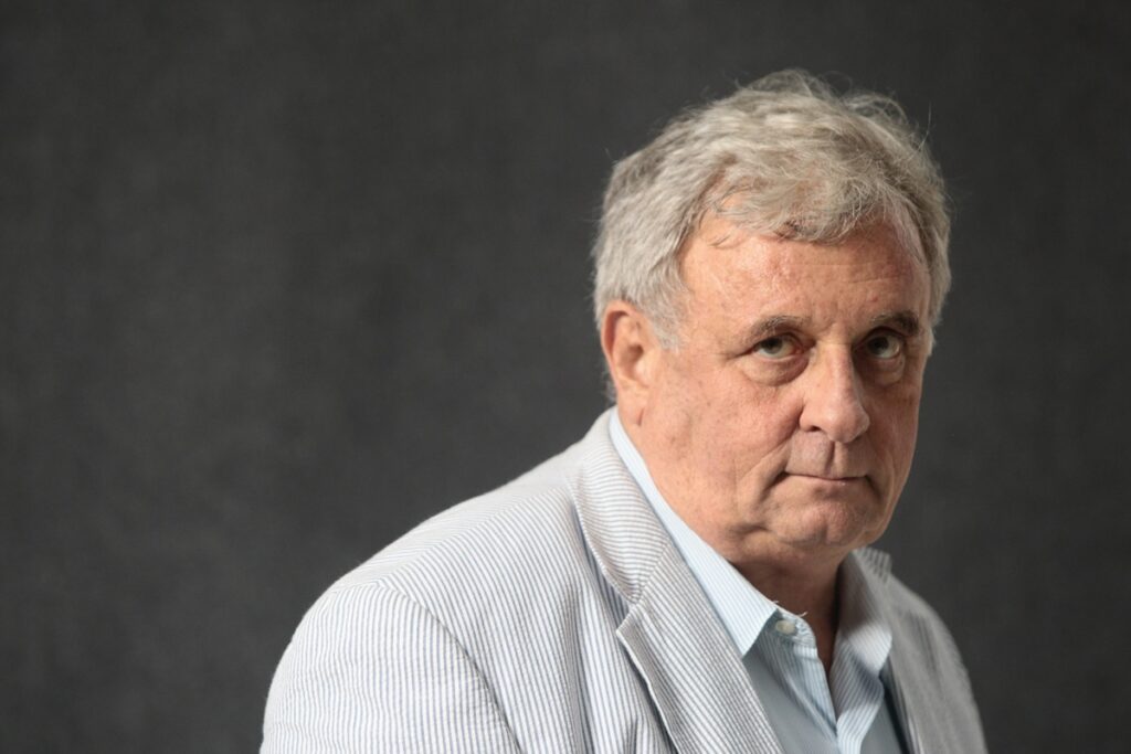 morre-edmund-white,-referencia-da-literatura-gay,-aos-85-anos