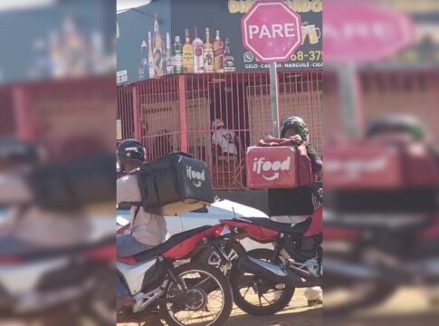 apos-denuncia-de-estupro,-motoboys-destroem-distribuidora-de-suspeito