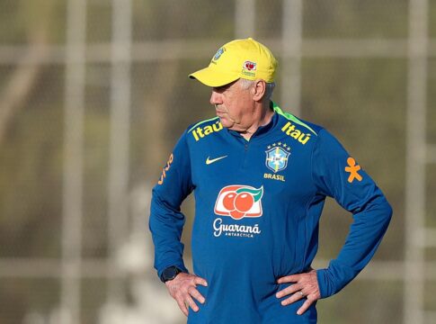 antes-de-estreia,-carlo-ancelotti-elogia-estrutura-da-cbf-e-estevao