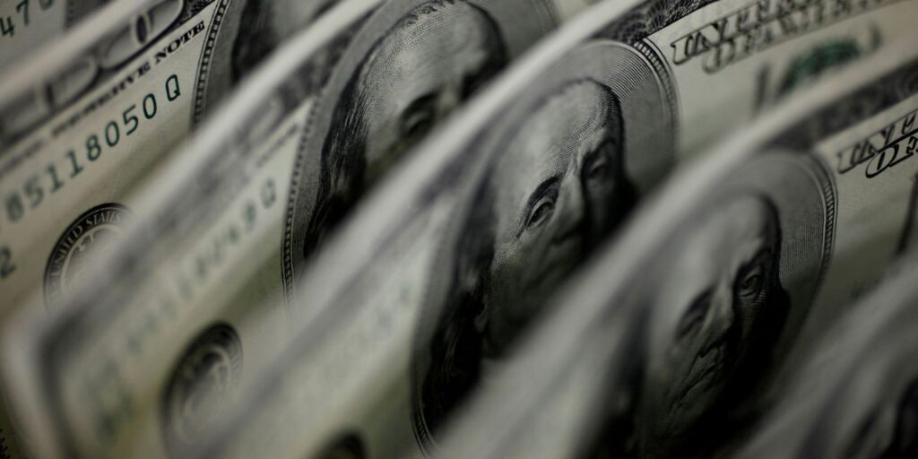 tesouro-capta-us$-2,75-bi-no-exterior-com-maior-demanda-em-sete-anos