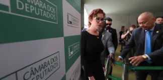 moraes-abre-inquerito-para-investigar-zambelli-por-coacao-e-obstrucao