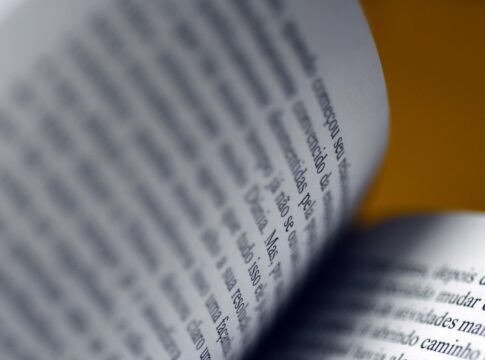 entenda-o-que-e-a-catacrese:-conceito,-exemplos-e-questoes
