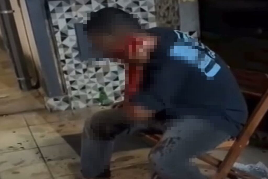 sangue-escorre-por-pescoco-de-homem-atacado-em-bar-no-df.-video