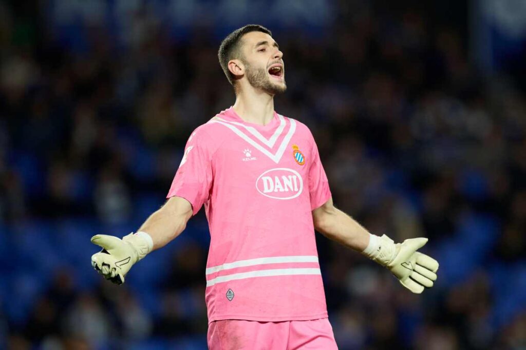 goleiro-do-espanyol-e-alvo-de-xingamentos-apos-fechar-com-o-barcelona