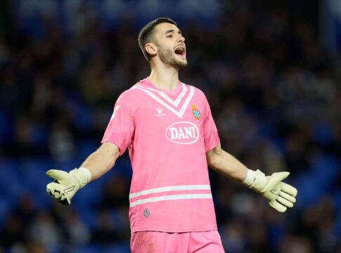 goleiro-do-espanyol-e-alvo-de-xingamentos-apos-fechar-com-o-barcelona