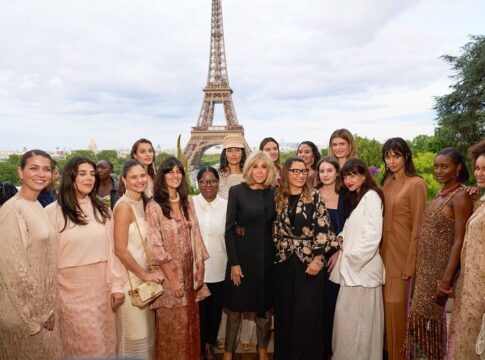 marcas-brasileiras-desfilam-em-evento-com-janja-em-paris;-veja-imagens