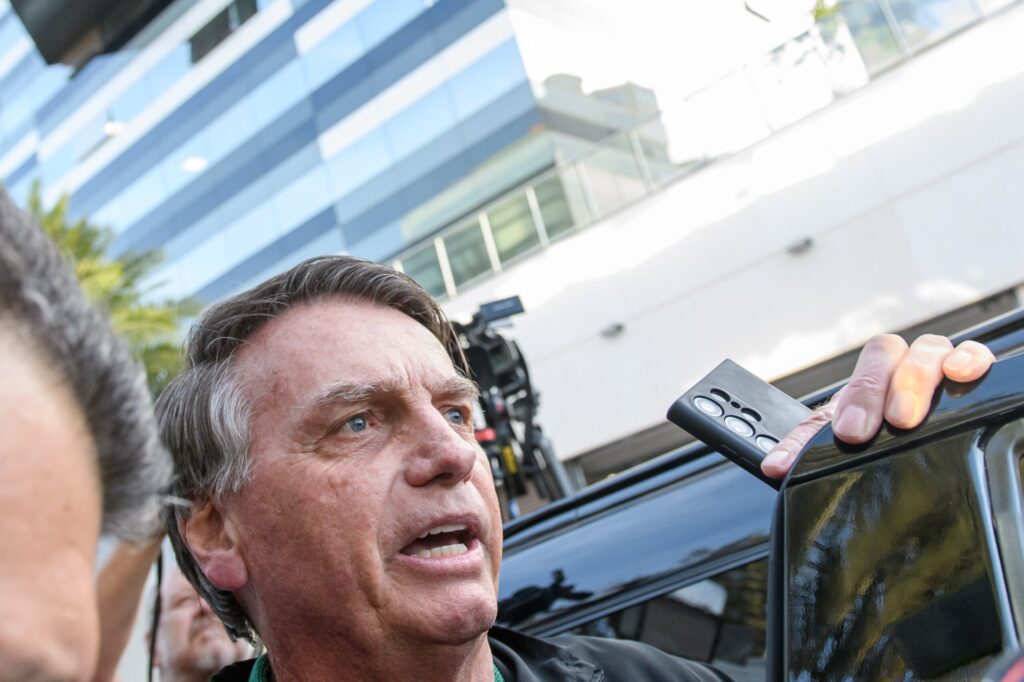 bolsonaro-sobre-atuacao-de-filho-03-nos-eua:-“nao-tem-lobby”