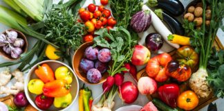 esta-fruta-e-rica-em-colageno-e-ainda-desincha-a-barriga;-confira