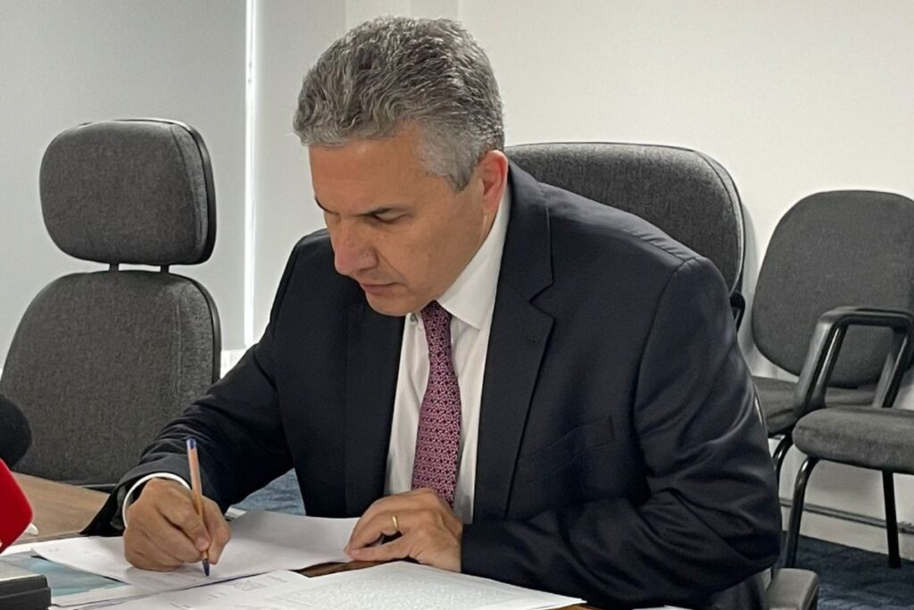 entidades-repudiam-inquerito-do-deic-contra-jornalista-do-metropoles