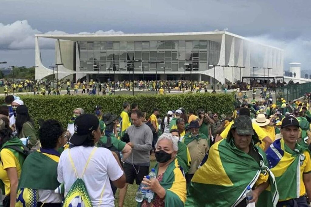 stf-julga-homem-que-levou-tiro-apos-agredir-pms-no-8-de-janeiro