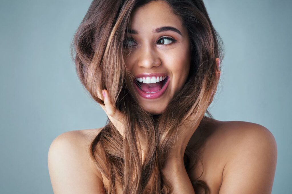 shampoo-caseiro-controla-oleosidade-e-reduz-o-frizz-do-cabelo;-aprenda
