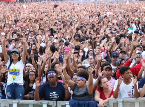 censo:-no-brasil,-pardos-sao-maioria-em-quase-todas-as-religioes