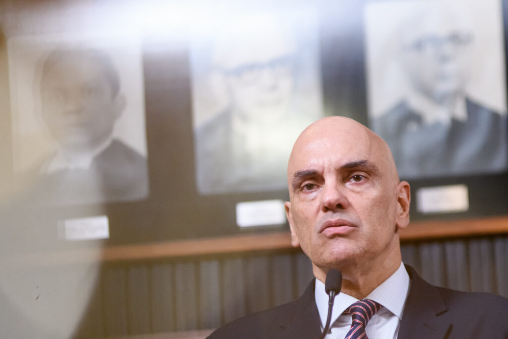 agu-vai-monitorar-processos-nos-eua-de-empresas-contra-moraes