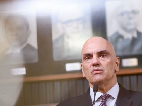 agu-vai-monitorar-processos-nos-eua-de-empresas-contra-moraes