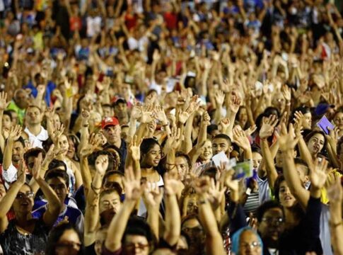 vai-celebrar-pentecostes-em-oracao?-confira-a-programacao-do-evento