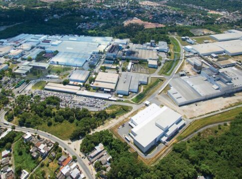 emprego-industrial-tem-primeira-queda-mensal-em-18-meses
