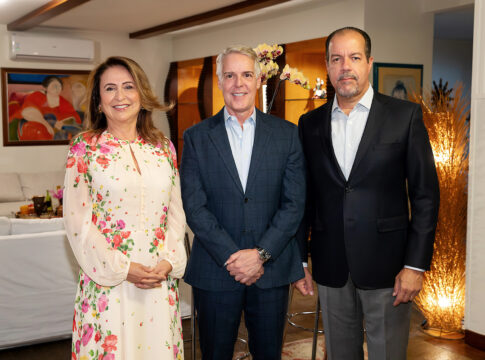 ex-senadora-katia-abreu-oferece-coquetel-de-despedida-para-paulo-uchoa