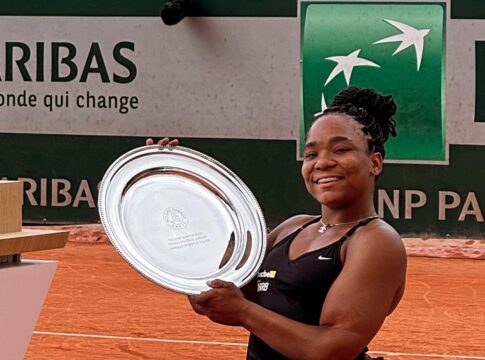 vitoria-miranda-e-campea-juvenil-de-simples-e-duplas-em-roland-garros