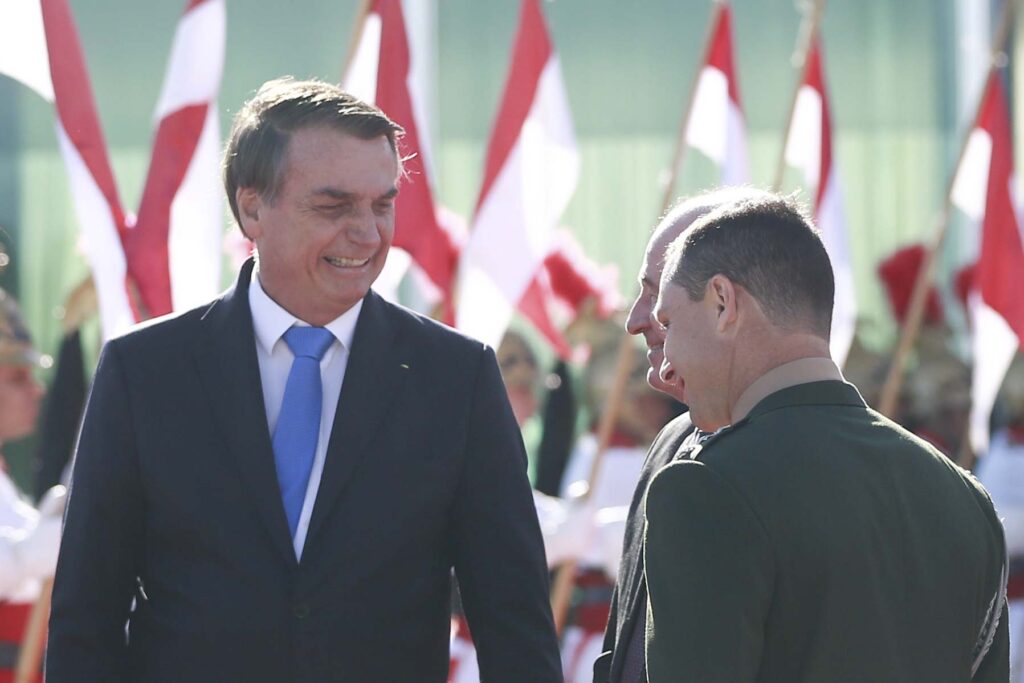 stf-muda-disposicao-dos-reus-e-bolsonaro-nao-sentara-ao-lado-de-cid